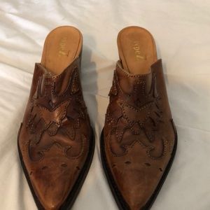 Pointed toe Mules by Type Z